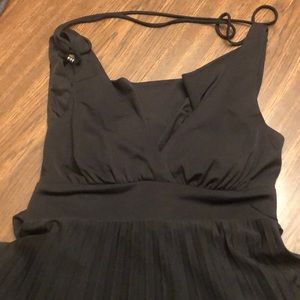 Black sleeveless V-neck dress. Size medium.